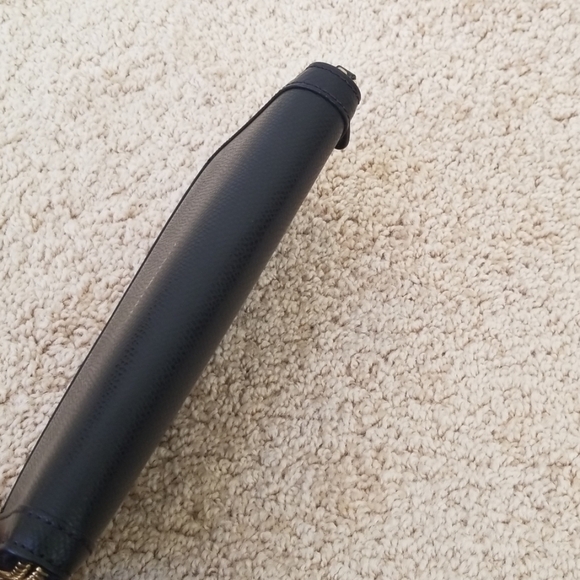 VERA BRADLEY Black Zippy Wallet - Picture 6 of 6